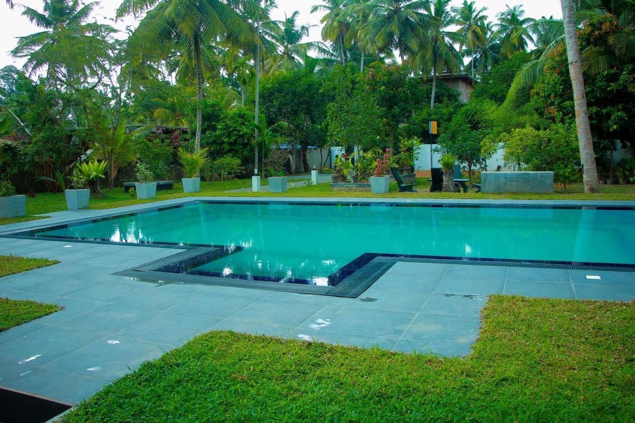 Sayu Garden Hotel Habaraduwa Exterior photo